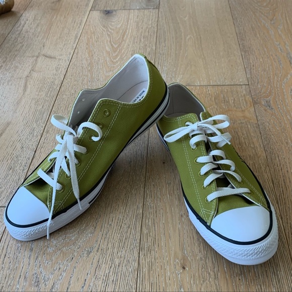 Converse “Life’s Too Short To Waste” shoes - Picture 3 of 6